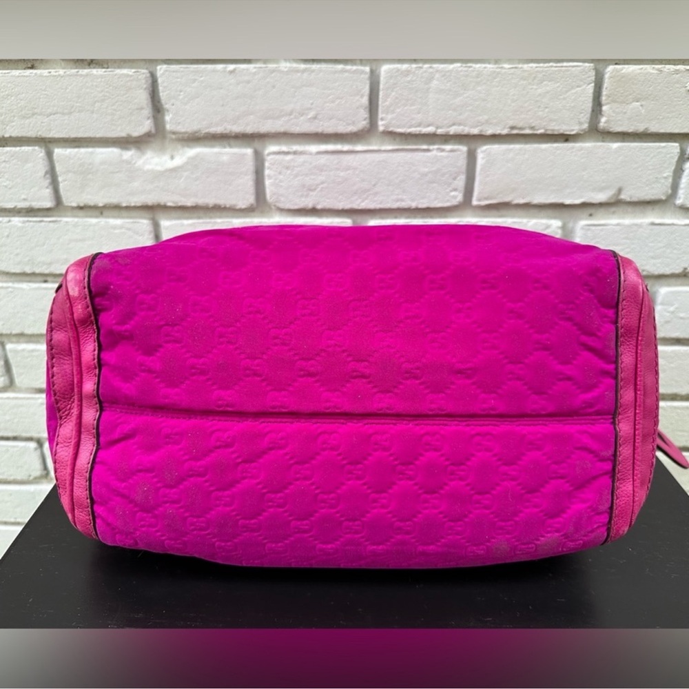 Gucci Gucissima Techno Tag Neoprene & Leather Boston Bag - Vibrant Magenta - Picture 5 of 13
